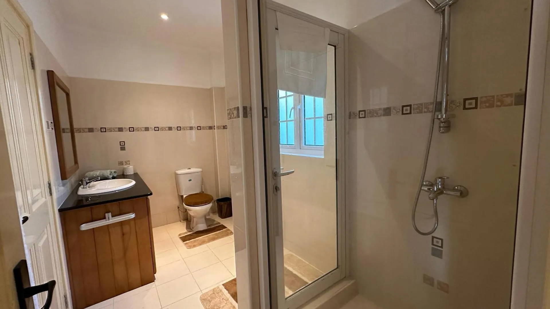 Spas La Villa North Island Гласи